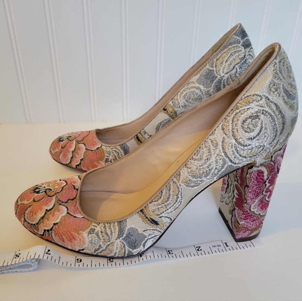 Vintage Nine West floral print platform heels